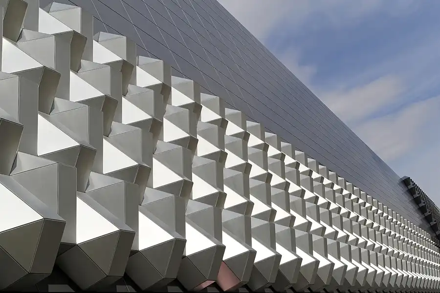 019 | 2016 | Dresden | Centrum Galerie | © carsten riede fotografie