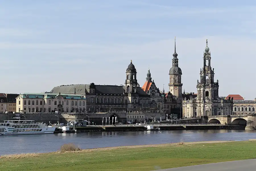 054 | 2016 | Dresden | Elbpanorama | © carsten riede fotografie