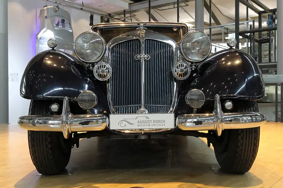 094 | 2016 | Dresden | Gläserne Manufaktur | © carsten riede fotografie