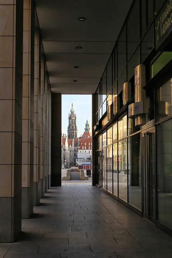 151 | 2016 | Dresden | Seestrasse | © carsten riede fotografie