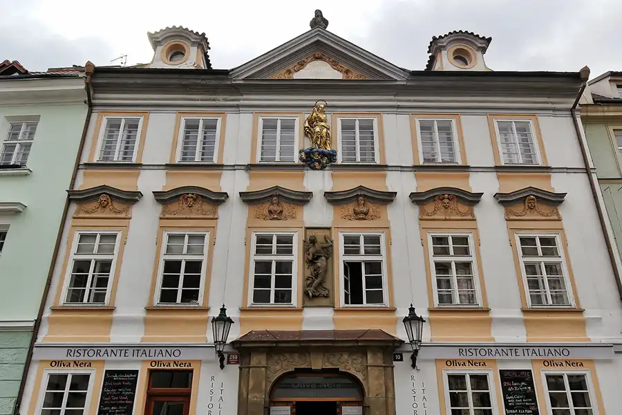 021 | 2016 | Praha | © carsten riede fotografie