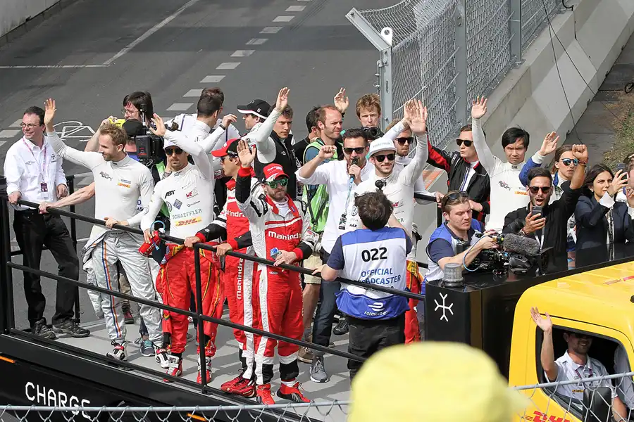 164 | 2016 | Berlin | Impressions – Drivers Parade | © carsten riede fotografie