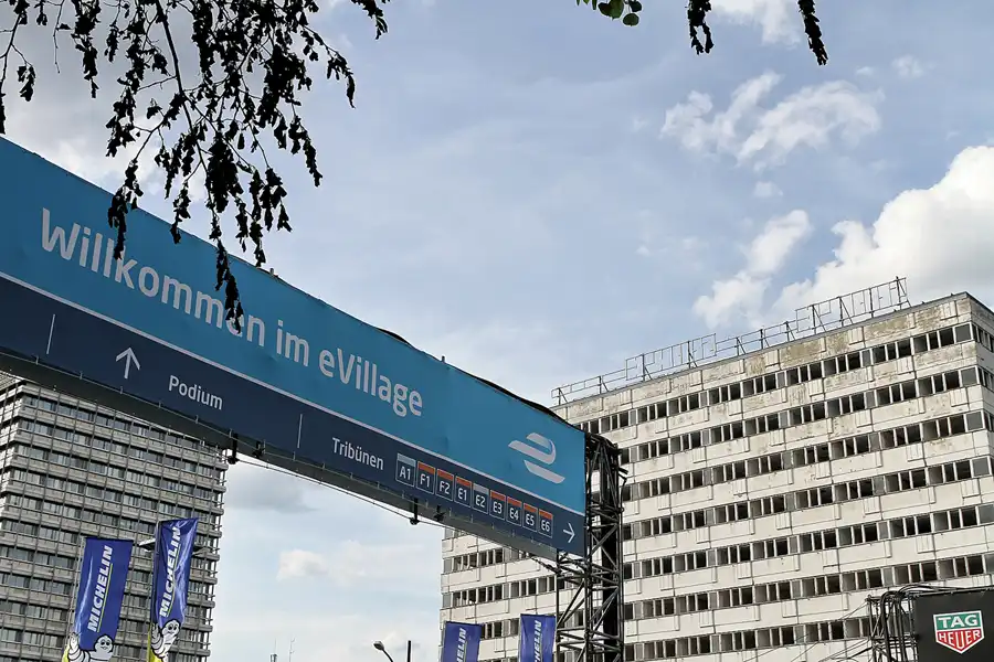 211 | 2016 | Berlin | Impressions – Circuit | © carsten riede fotografie