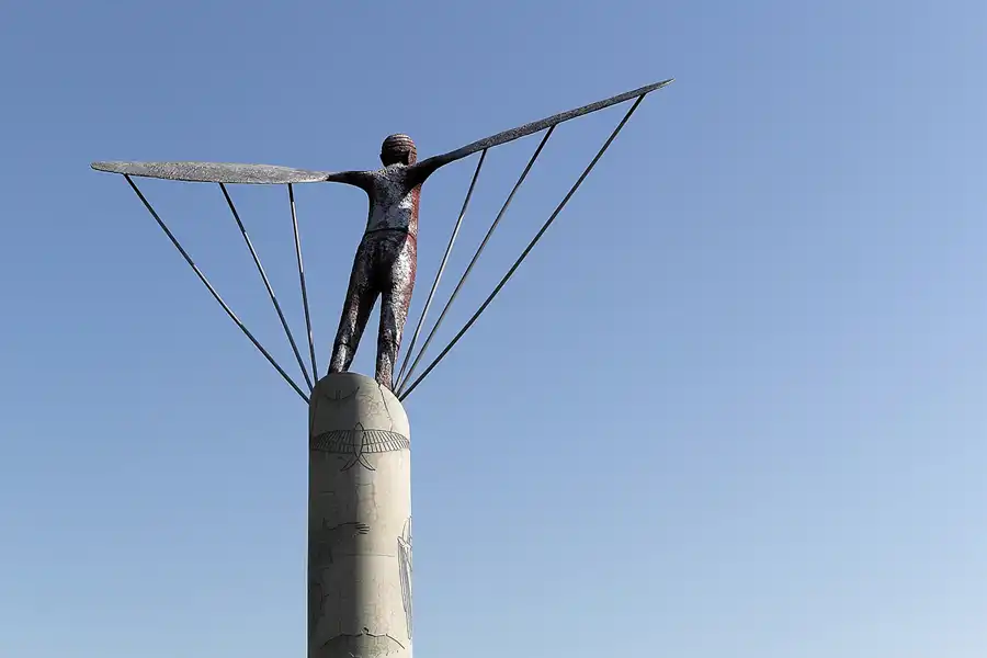 023 | 2016 | Gollenberg OT Stölln | Am Gollenberg OTto-Lilienthal-Denkmal | © carsten riede fotografie
