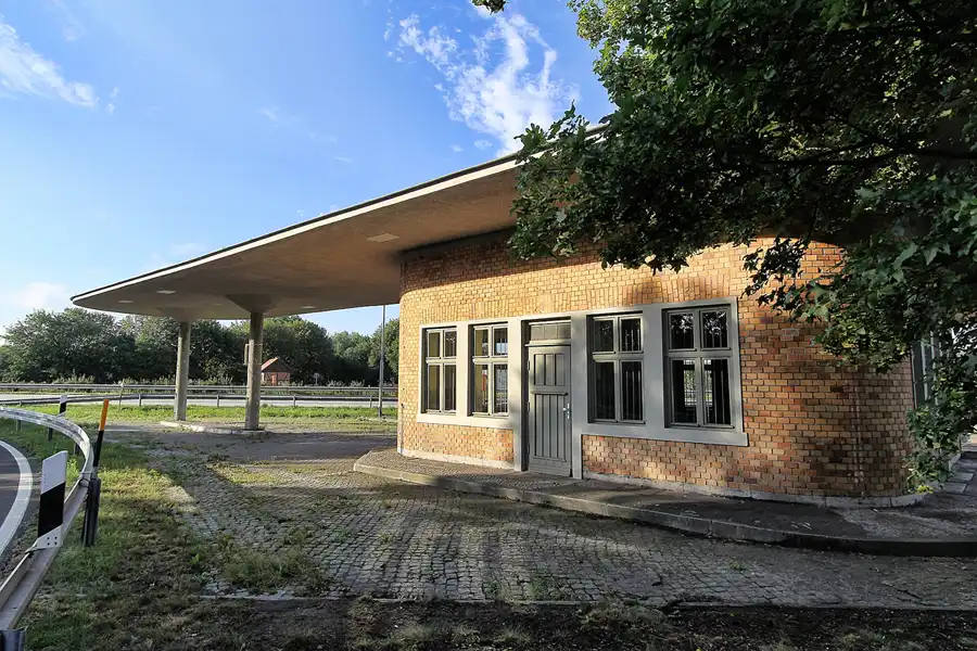 009 | 2016 | Fürstenwalde | Reichsautobahn-Tankstelle Typ Fürstenwalde | © carsten riede fotografie