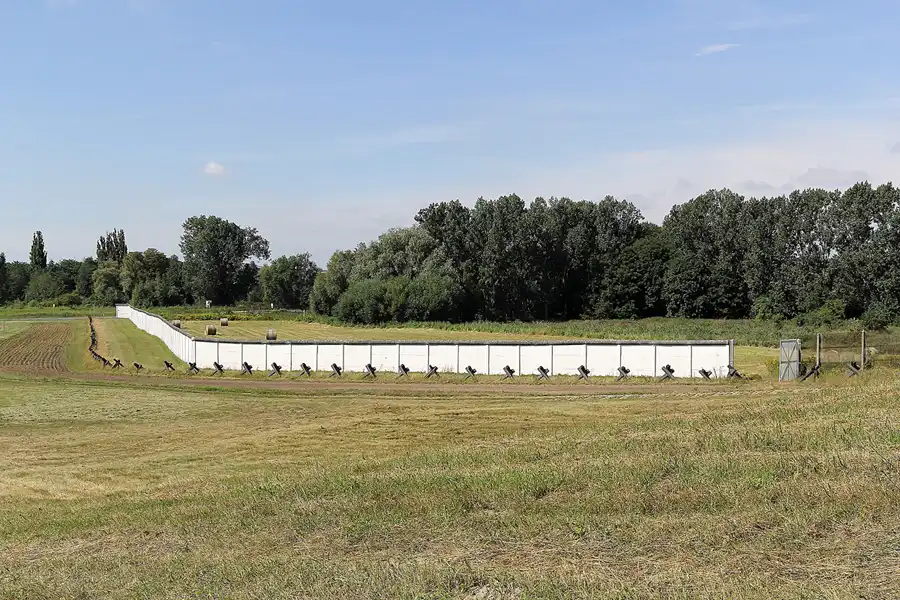 075 | 2016 | Hötensleben | Grenzdenkmal | © carsten riede fotografie