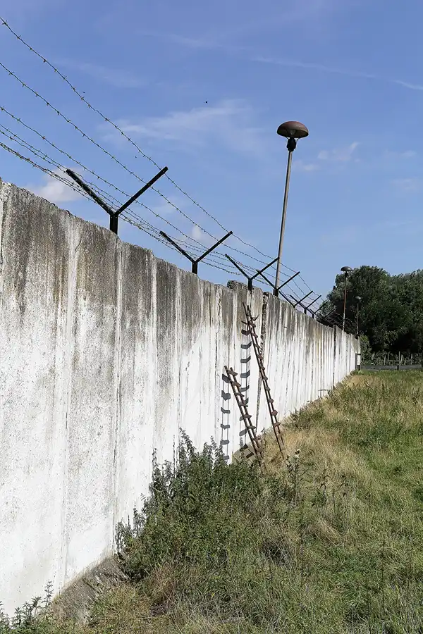 080 | 2016 | Hötensleben | Grenzdenkmal | © carsten riede fotografie