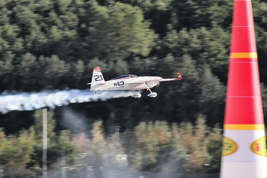 065 | 2016 | Eurospeedway | Red Bull Air Race – Master Class N° 21 – Matthias Dolderer | © carsten riede fotografie