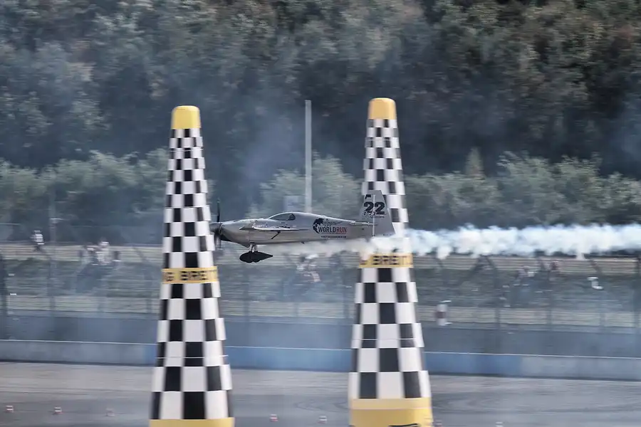 075 | 2016 | Eurospeedway | Red Bull Air Race – Master Class N° 22 – Hannes Arch | © carsten riede fotografie