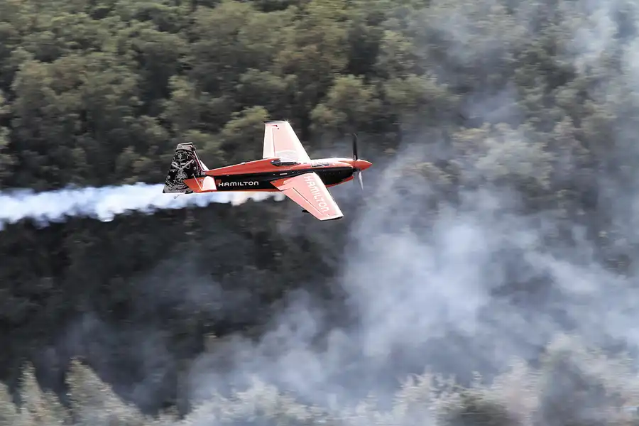 102 | 2016 | Eurospeedway | Red Bull Air Race – Master Class N° 27 – Nicolas Ivanoff | © carsten riede fotografie