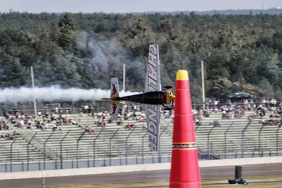 198 | 2016 | Eurospeedway | Red Bull Air Race – Challenger Class N° 2 | © carsten riede fotografie