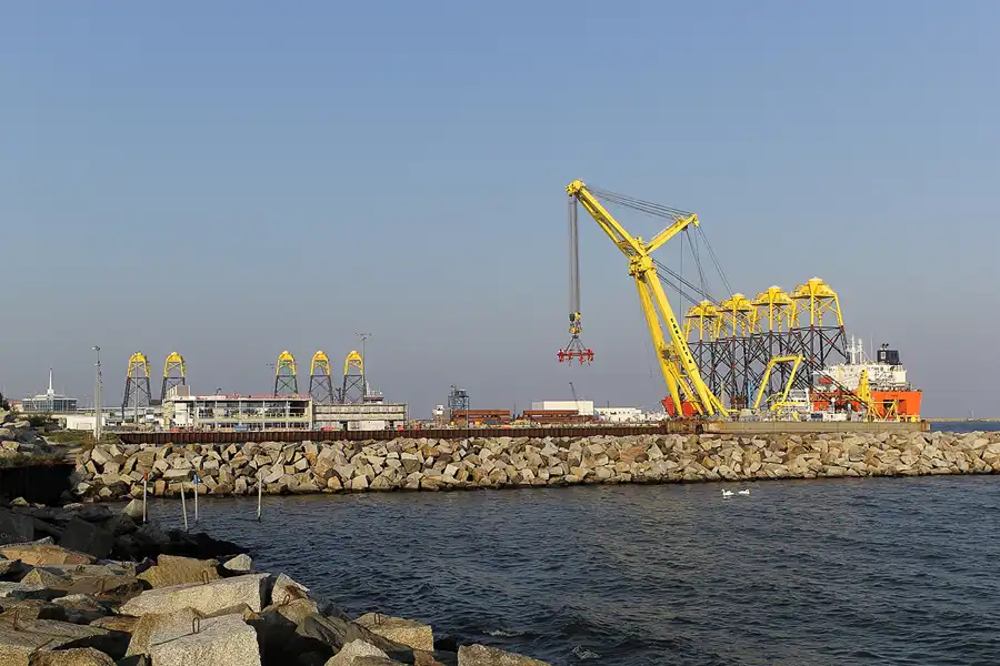 051 | 2016 | Neu Mukran | Hafen | © carsten riede fotografie