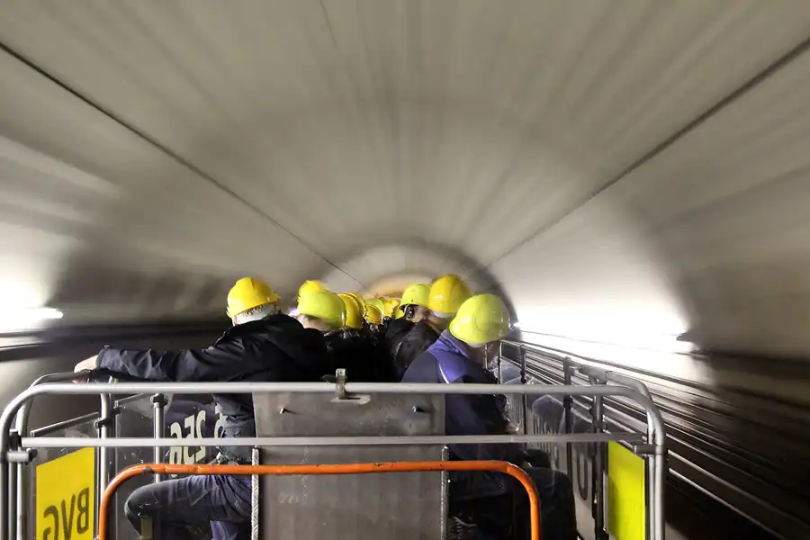 003 | 2016 | Berlin | U-Bahn-Cabrio-Tunnel-Tour | © carsten riede fotografie