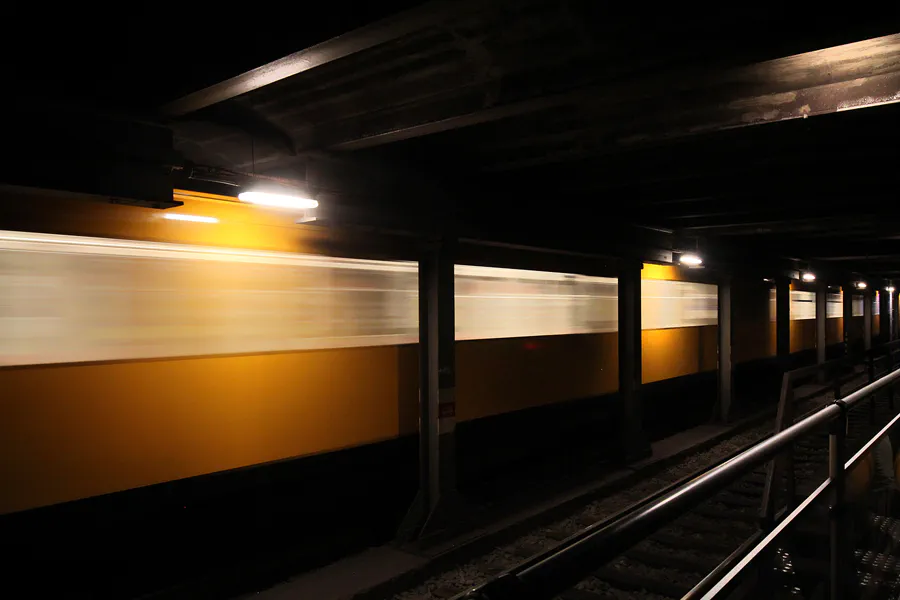 037 | 2016 | Berlin | U-Bahn-Cabrio-Tunnel-Tour | © carsten riede fotografie