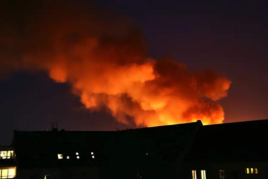 078 | 2017 | Berlin | Grossbrand Goeckestrasse | © carsten riede fotografie