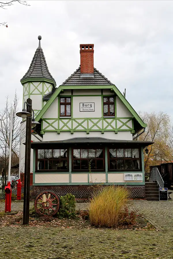 127 | 2017 | Burg/Spreewald | Spreewaldbahnhof | © carsten riede fotografie