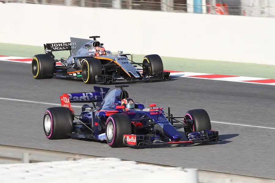 053 | 2017 | Barcelona | Force India-Mercedes-AMG VJM10 | Esteban Ocon + Toro Rosso-Renault STR12 | Daniil Kvyat | © carsten riede fotografie