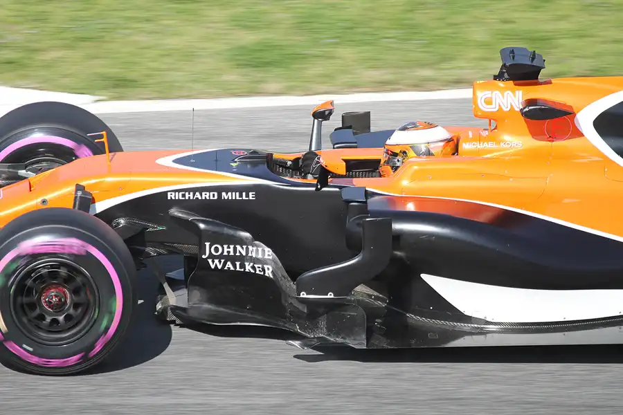 145 | 2017 | Barcelona | McLaren-Honda MCL32 | Stoffel Vandoorne | © carsten riede fotografie