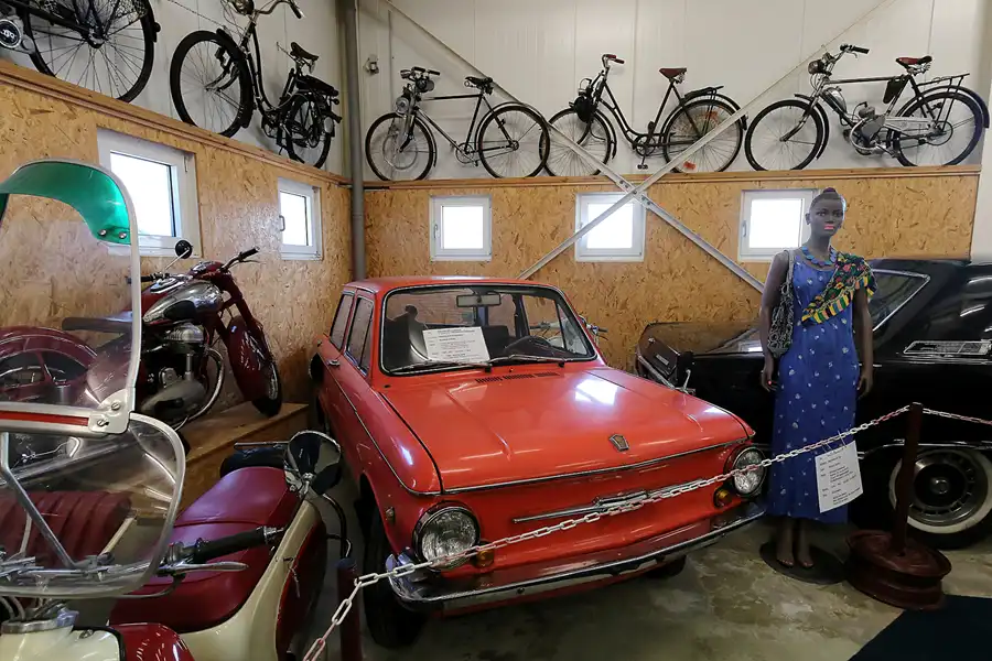 049 | 2017 | Calau | Mobile Welt des Ostens | © carsten riede fotografie