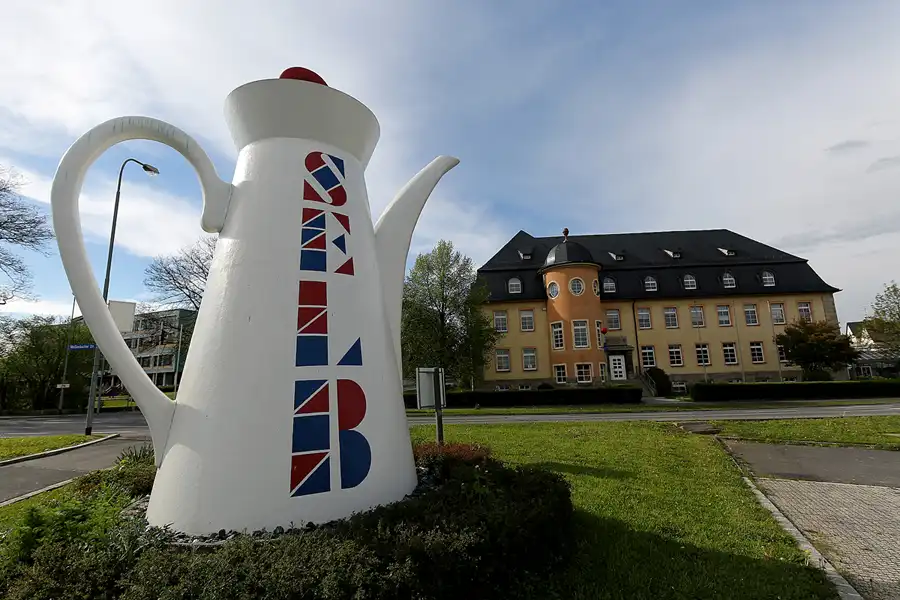 096 | 2017 | Selb | Die grösste Porzellan Kaffeekanne der Welt | © carsten riede fotografie