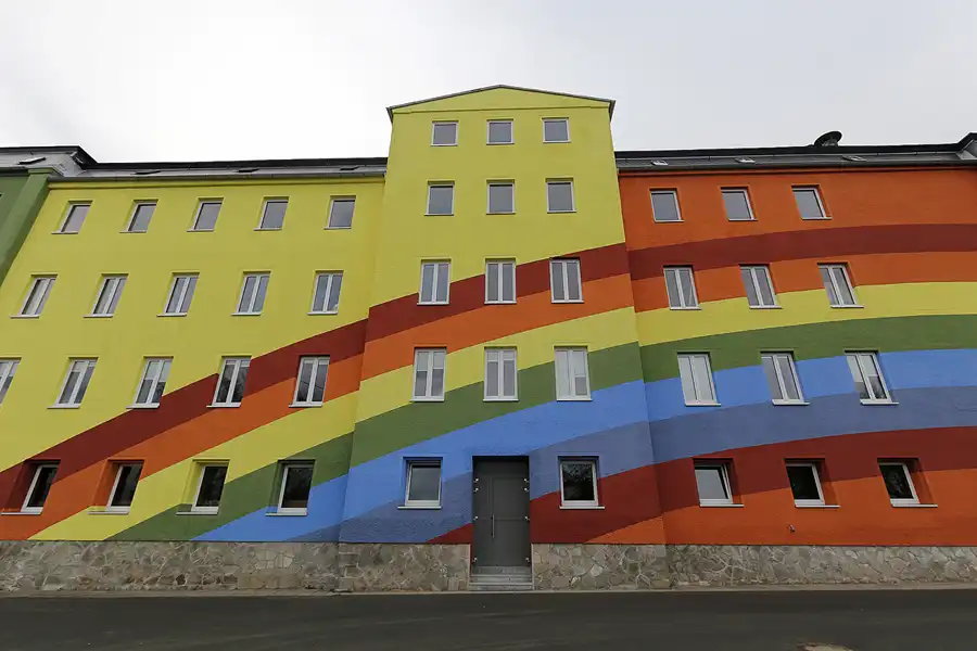 100 | 2017 | Selb | Regenbogenhaus – Rosenthal Outlet Center | © carsten riede fotografie