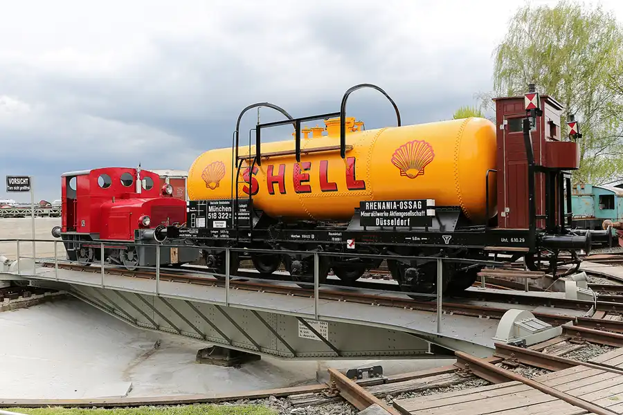 023 | 2017 | Selb | Lokschuppen | © carsten riede fotografie