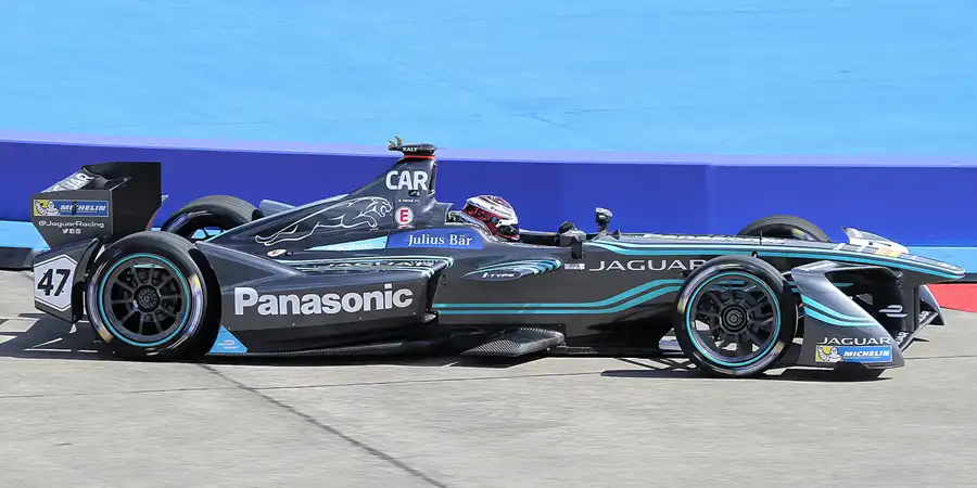 031 | 2017 | Berlin | Jaguar I-Type 1 | Panasonic Jaguar Racing | Adam Carroll | © carsten riede fotografie