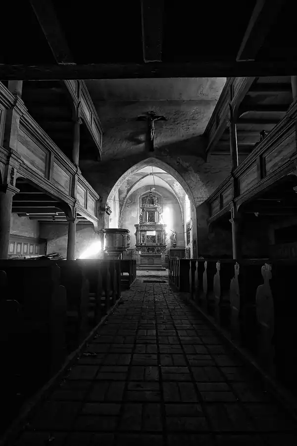 005 | 2017 | Lewin Brzeski | Kirche St. Peter und Paul | © carsten riede fotografie