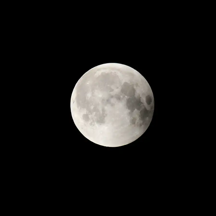 040 | 2018 | Berlin | Totale Mondfinsternis – 28.07.2017 – 00:32 Uhr | © carsten riede fotografie