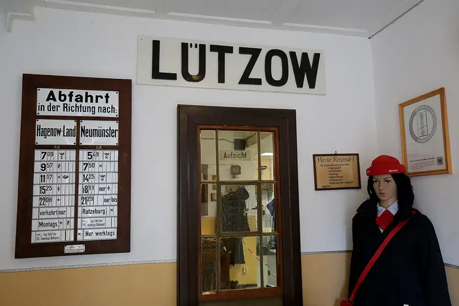 057 | 2018 | Schwerin | Bahnbetriebswerk Schwerin – Mecklenburgisches Eisenbahn- und Technikmuseum | © carsten riede fotografie