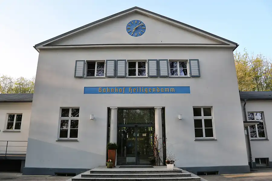 075 | 2018 | Heiligendamm | Bahnhof | © carsten riede fotografie