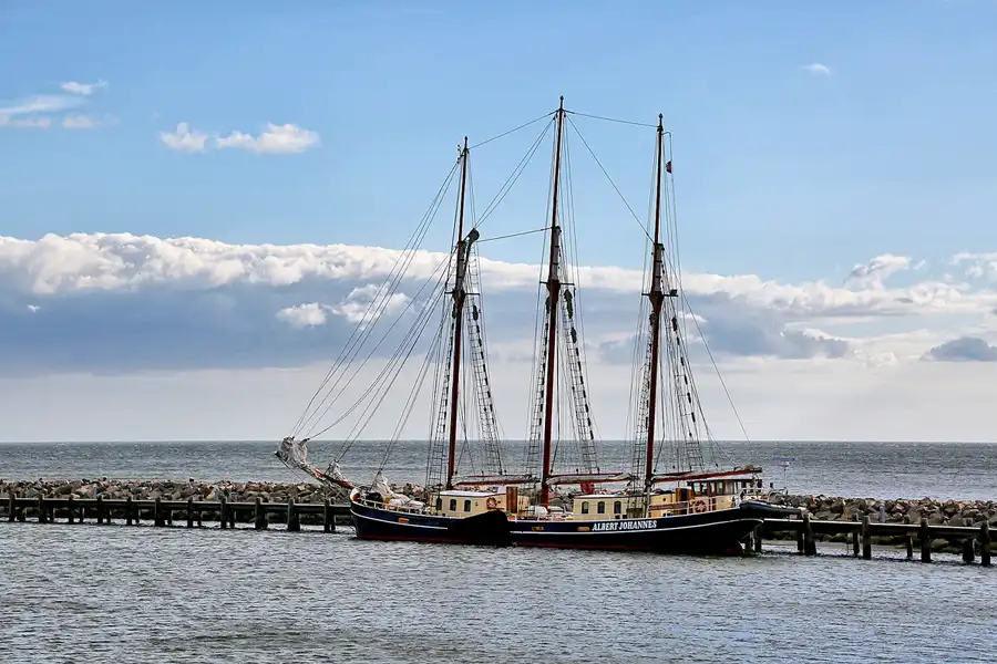 103 | 2018 | Kühlungsborn | Bootshafen | © carsten riede fotografie