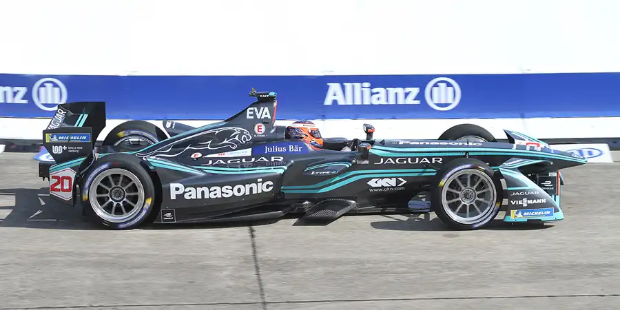 037 | 2018 | Berlin | Jaguar I-Type II | Panasonic Jaguar Racing | Mitch Evans | © carsten riede fotografie