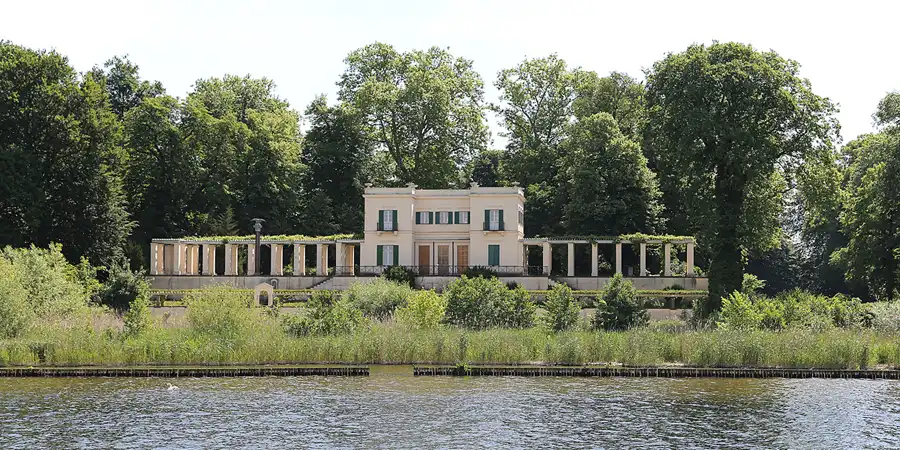 027 | 2018 | Berlin | © carsten riede fotografie