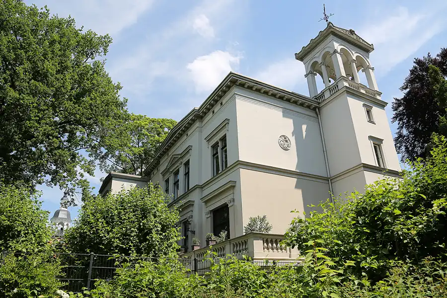 038 | 2018 | Berlin | Villa Wild | © carsten riede fotografie