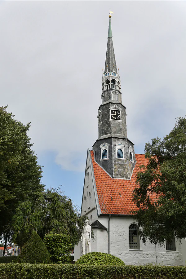 109 | 2018 | Heide | Sankt Jürgen Kirche | © carsten riede fotografie