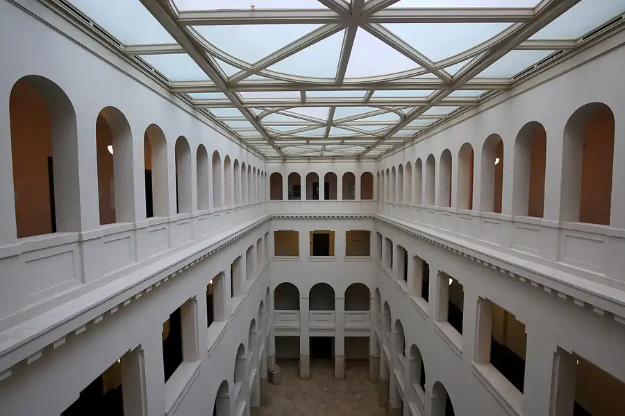 061 | 2018 | Berlin | Industriekultur in Berlin-Oberschöneweide – Peter-Behrens-Bau | © carsten riede fotografie