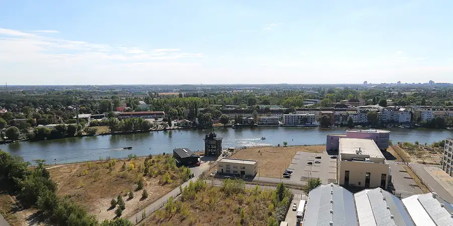 072 | 2018 | Berlin | Industriekultur in Berlin-Oberschöneweide – Blick vom Peter-Behrens-Turm | © carsten riede fotografie