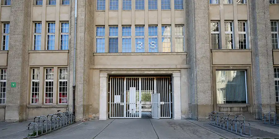 075 | 2018 | Berlin | Industriekultur in Berlin-Oberschöneweide – Peter-Behrens-Bau | © carsten riede fotografie