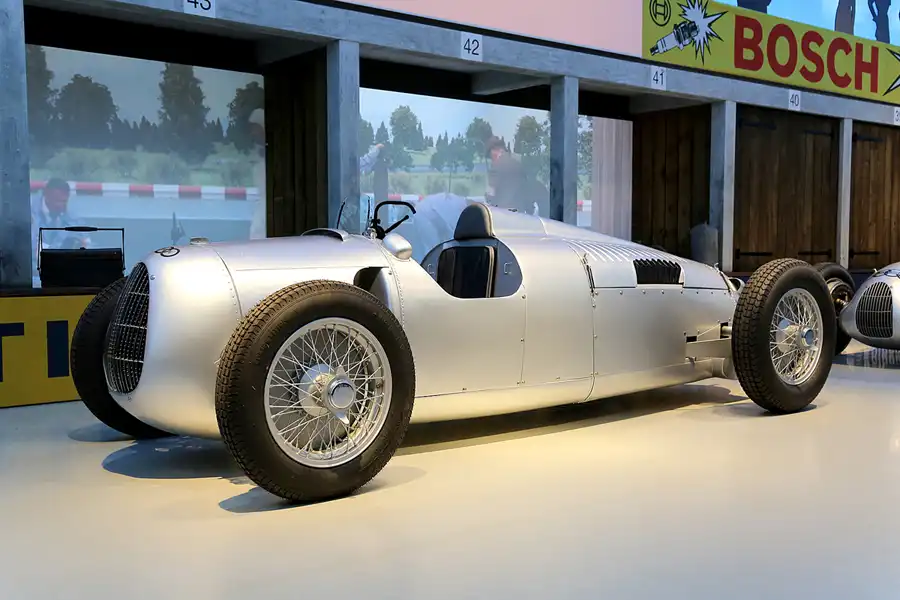 016 | 2018 | Zwickau | August Horch Museum – Auto Union Typ C | © carsten riede fotografie