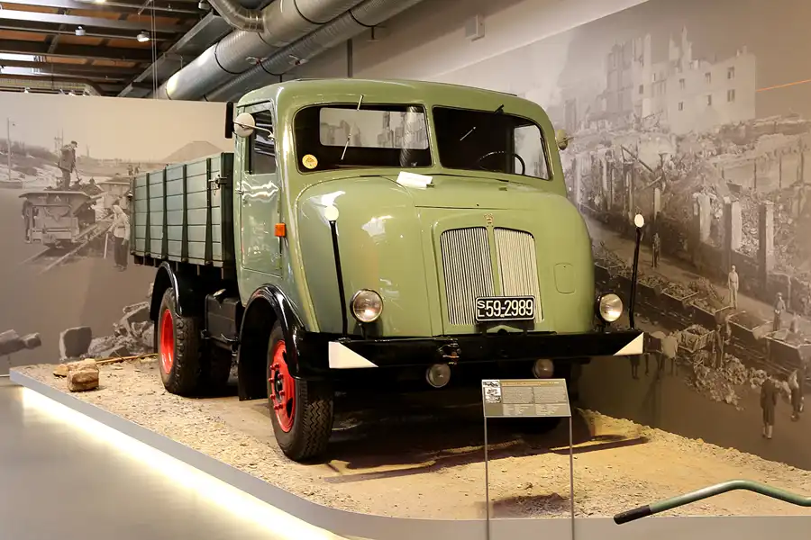 100 | 2018 | Zwickau | August Horch Museum | © carsten riede fotografie