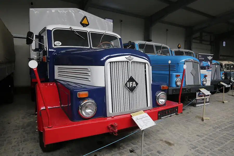 002 | 2018 | Hartmannsdorf | Sächsisches Nutzfahrzeugmuseum | © carsten riede fotografie