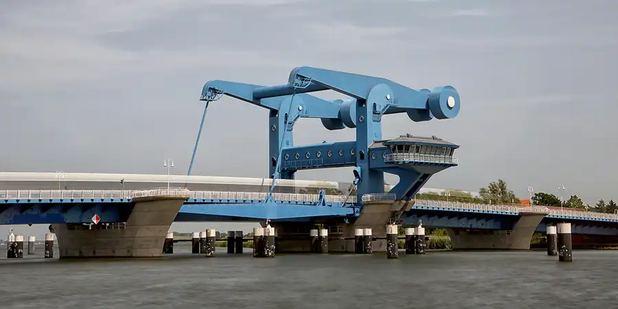 050 | 2019 | Wolgast | Peenebrücke | © carsten riede fotografie