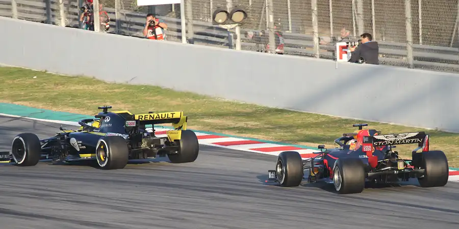 190 | 2019 | Barcelona | Renault R.S.19 | Nico Hülkenberg + Red Bull-Honda RB15 | Max Verstappen | © carsten riede fotografie