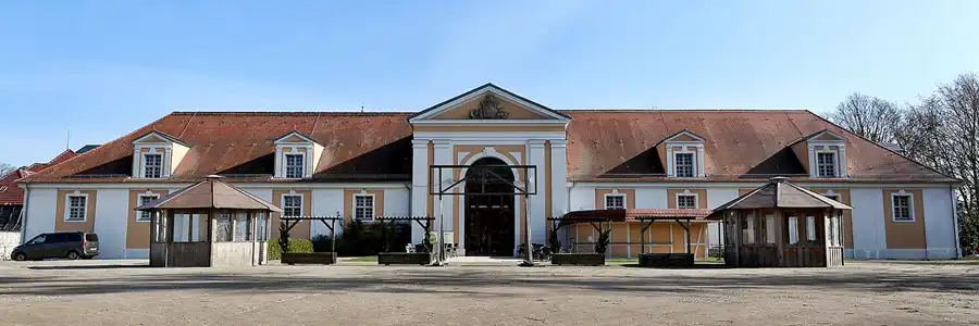 030 | 2019 | Boitzenburg | Marstall Boitzenburg | © carsten riede fotografie