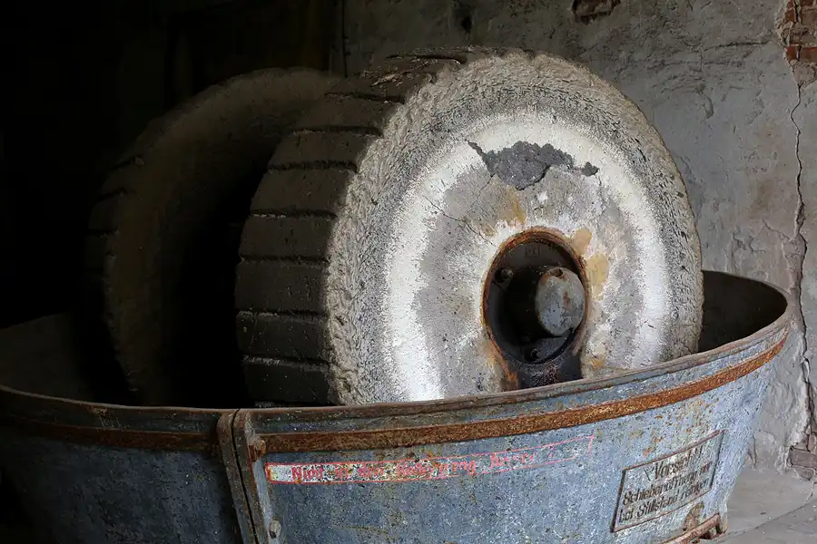 030 | 2019 | Hohenofen | VEB Feinpapierfabriken Neu Kaliss – Werk Hohenofen | Patent Papierfabrik | © carsten riede fotografie