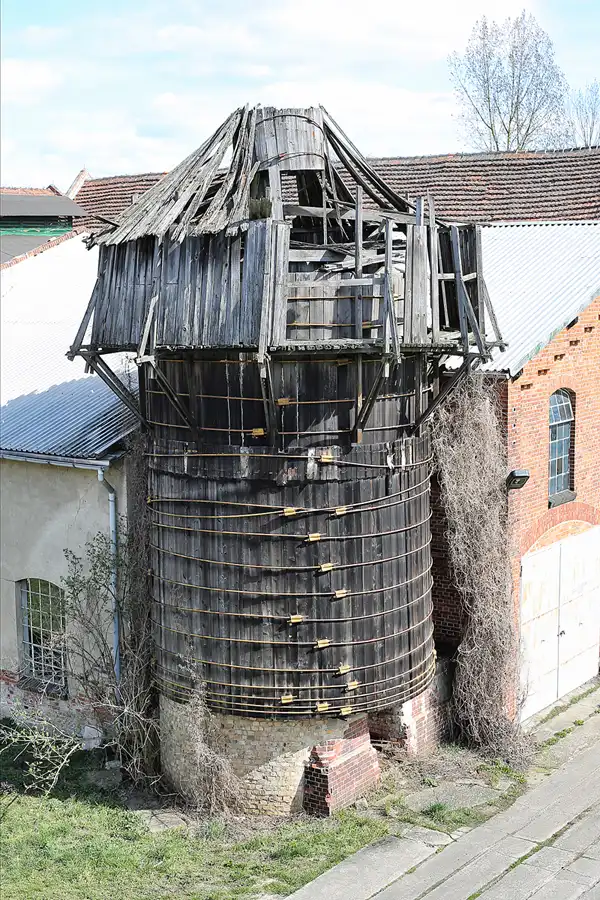 075 | 2019 | Hohenofen | VEB Feinpapierfabriken Neu Kaliss – Werk Hohenofen | Patent Papierfabrik | © carsten riede fotografie