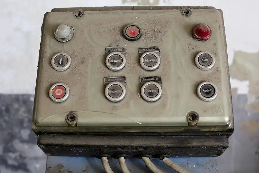 089 | 2019 | Hohenofen | VEB Feinpapierfabriken Neu Kaliss – Werk Hohenofen | Patent Papierfabrik | © carsten riede fotografie