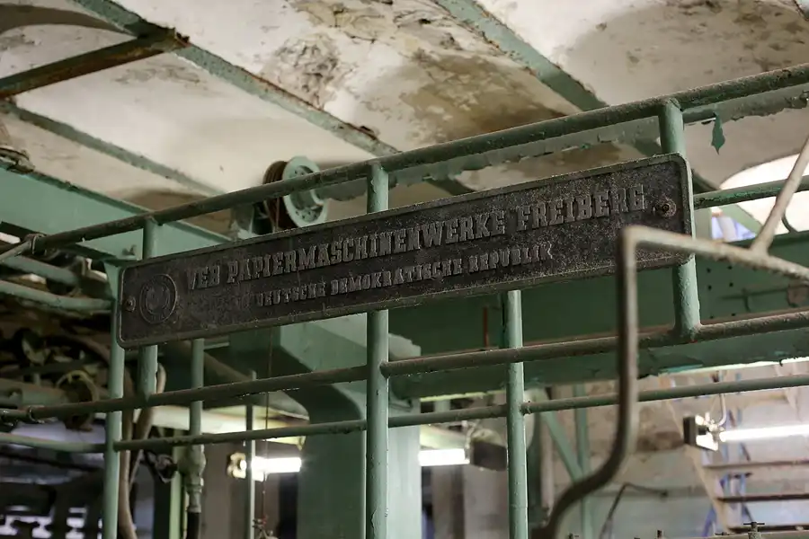 121 | 2019 | Hohenofen | VEB Feinpapierfabriken Neu Kaliss – Werk Hohenofen | Patent Papierfabrik | © carsten riede fotografie