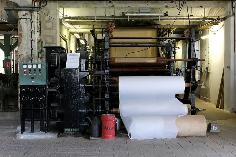 141 | 2019 | Hohenofen | VEB Feinpapierfabriken Neu Kaliss – Werk Hohenofen | Patent Papierfabrik | © carsten riede fotografie